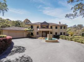 The Valley Way Luxury Estate，位于Tuggerah的酒店