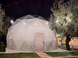 Glamping Mezza Luna，位于安德里亚的豪华帐篷