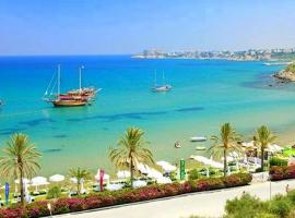 SEA & SKY Holiday Homes at Escape Beach club，位于Temblos的酒店
