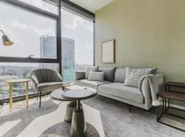 Blueground West Loop pool gym spa wd elev CHI-1099