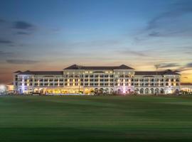 Al Habtoor Polo Resort，位于迪拜的酒店