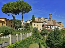 Historic villa with swimming pool