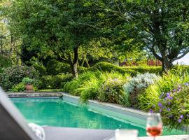 LA PETITE EVELETTE - Piscine et Sauna au Calme，位于奥埃的Spa酒店