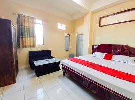RedDoorz Syariah at Penginapan Kita Sungai Penuh，位于Sungaitutung的酒店