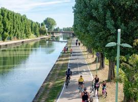 Cozy cottage Paris Suburb!，位于博比尼的酒店