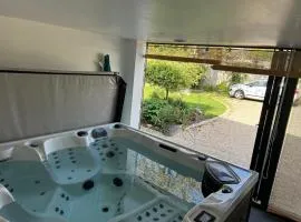 Maison cosy avec jacuzzi privatif proche Reims