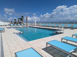 Holiday Inn Express & Suites Oceanfront Daytona Beach Shores by IHG，位于代托纳海滩的酒店