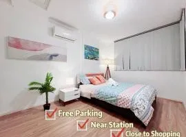 Entire Modern Apt &Near Station&Private Parking