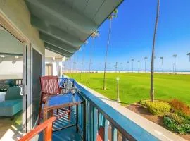 Condo in Newport Beach with Private Balcony and Ideal Location by the Pier