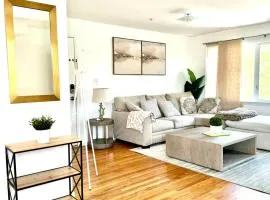 Stylish Evergreen Apartment By Newark Airport