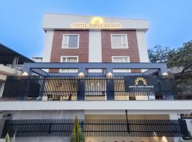 HOTEL SURYA GRAND，位于西里古里的酒店