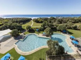 马库拉海滩华美达酒店