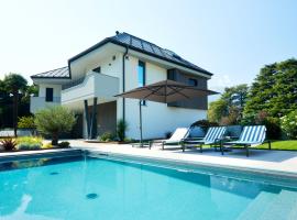 The home by the river，位于贝拉诺的酒店