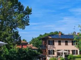 B&B Lanterna delle Fate Cascina piemontese and pool for exclusive use