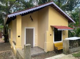 Village Nest - The Country Cottage，位于Tilamola的酒店