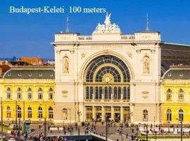 Centre Sunshine Bedroom Room Season 5