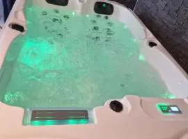 Gîte avec jacuzzi privatif