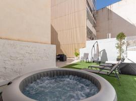 Denia City Apartments Terrace & BBQ Experience，位于德尼亚的酒店