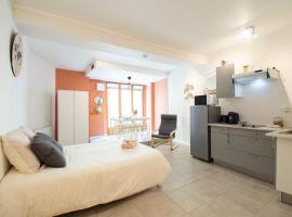 Studio Le JIMMYS Rez de chaussée，位于Beaurepaire的酒店
