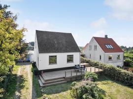 Beautiful Home In Hasle With Wifi，位于海斯勒的酒店