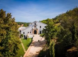 洛斯波索斯德拉雪山酒店