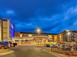 Residence Inn by Marriott St. Louis Westport，位于马里兰高地的酒店