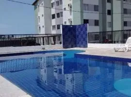 Apartamento completo com ar-condicionado 2 km da praia