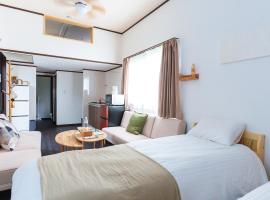 Habitacion Station MobileCottage，位于阿扎格瓦的自助式住宿