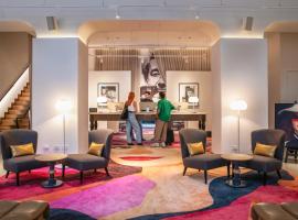 Hotel Indigo Melbourne on Flinders by IHG，位于墨尔本的豪华型酒店