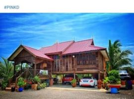 RUMAH KAYU ED BEACH Cafe，位于Kuala Kedah的酒店