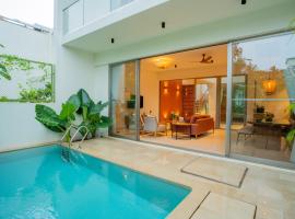 ELIVAAS 3 BHK with Pvt Pool & Spacious living Area - Mirai Villa Sukoon，位于果阿旧城的酒店