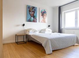 Aalborg lejlighed med fri parkering i dejligt område，位于Nørresundby的酒店