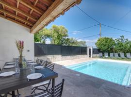 L'Oustal Occitan，位于Saint-Privat-des-Vieux的酒店