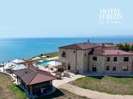 Hotel & Villas - TERIZIS Le Rocher，位于布尔加沃的酒店