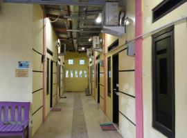 Ayna Guest House Syariah Indramayu，位于Kepandean的酒店