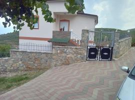 anjel home，位于Piskupat的酒店