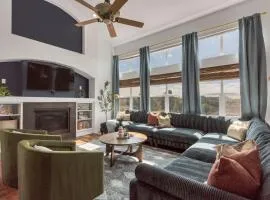 Centrally Located 5BD - Games, BBQ & Firepit Patio