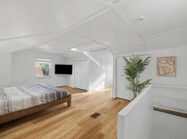 Bloomfield, Shadyside !D Spacious and Unique Bright Private Bedroom with Shared Bathroom