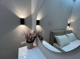 Aloju Rooms，位于伏罗拉的酒店