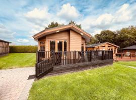 3 Bedroom Lodge SG2, Lower Hyde, Isle of Wight，位于尚克林的酒店