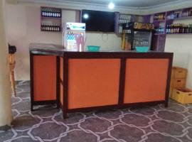 Forest Gate Resort Homes，位于Lira的带停车场的酒店