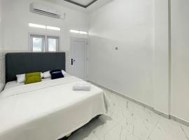 Urbanview Syariah Sasarengan Inn near RSUD Waled Cirebon，位于Cikancas的酒店