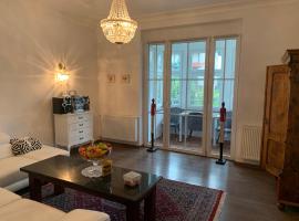 Wrocławska 39，位于希隆斯克地区希罗达的酒店