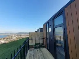 Aorangi Peak Cabins 3 by Tiny Away，位于罗托鲁瓦的豪华帐篷营地