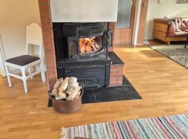 Cozy Home with Sauna, river views and 10 min from Hafjell and Lillehammer，位于F&aring;berg的宠物友好酒店