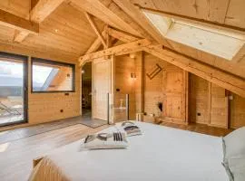 l'écureuil, chez le charpentier d'antan, la chaleur du bois, le calme de la campagne