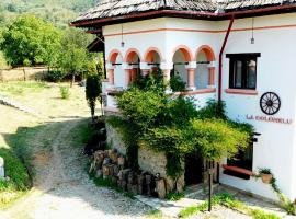 Conac La Colonelul，位于Dobriţa的酒店