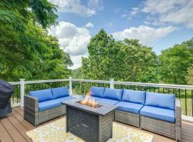 Front Royal Retreat on 3 Acres with Mtn Views!