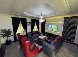 Sleeps6- WiFi- SmartTV- w d，位于Ososun的酒店