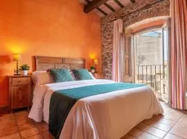 19th-century houses Salvador & Josefina & Graner, 9 km from the beautiful beaches